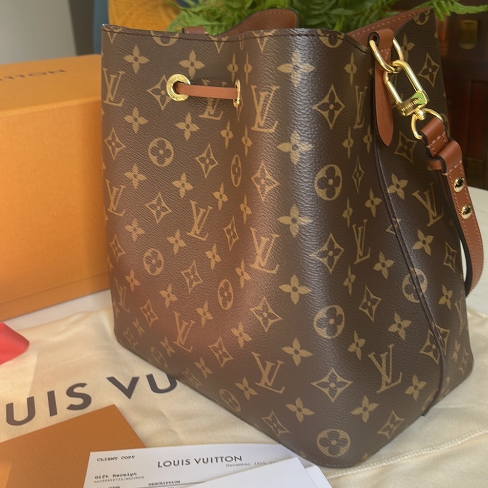 LV NÉONOÉ MM Caramel - Picture 10 of 14